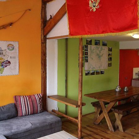 Hostel Hikers Den Жабляк Екстер'єр фото
